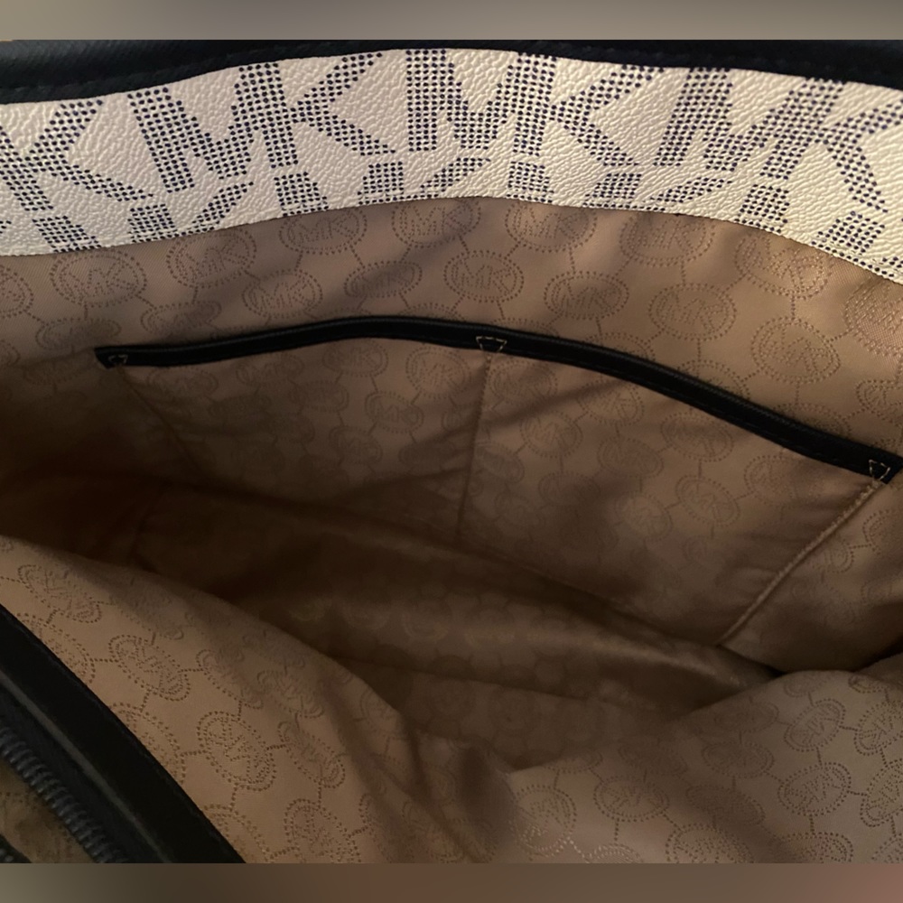 Navy white and gold Michael Kors tote and matching wallet. Used. - Picture 9 of 16